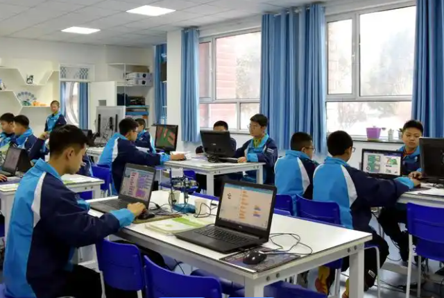 教育的數字化網絡化等特點使其較傳統教育管理更加透明