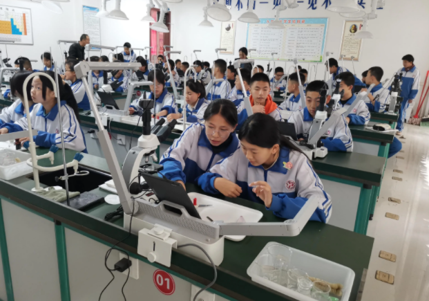 教育無需照搬城市形式完全可以依托鄉土資源走出一條發展之路