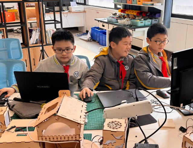 體驗課讓學生能夠進一步理解他初步感知到的東西背后的道理