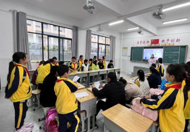 學校試點覆蓋學生引導教育回歸育人本源促進學生全面發展成才 學校試點覆蓋學生引導教育回歸育人本源促進學生全面發展成才