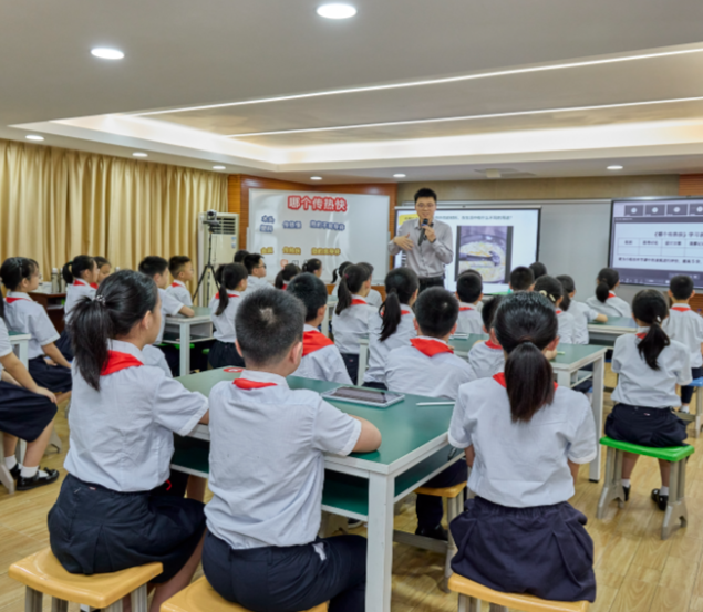 教育者都有鼓勵(lì)作用這種作用在兒童與青少年中體現(xiàn)得非常明顯 教育者都有鼓勵(lì)作用這種作用在兒童與青少年中體現(xiàn)得非常明顯